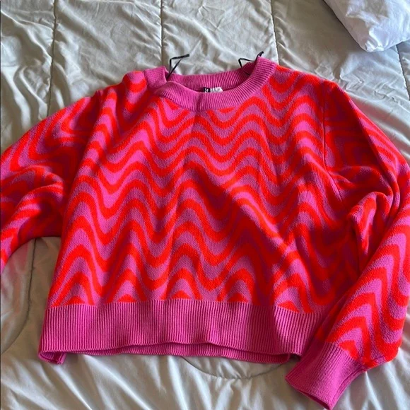 Sweater - Picture 1 of 1